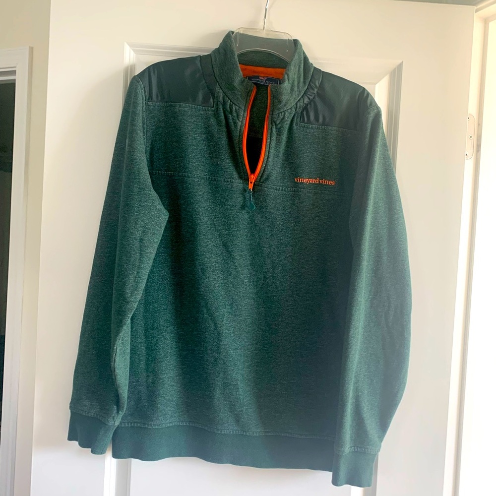 Vineyard vines mens quarter zip in excellent condition
